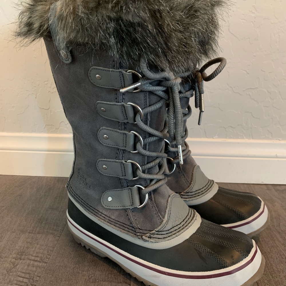 Sorel Women’s Joan Of Arctic Boots, Size 7 - Picture 2 of 5